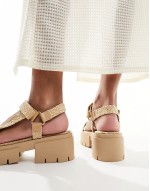 Hazard chunky sandal with raffia in natural